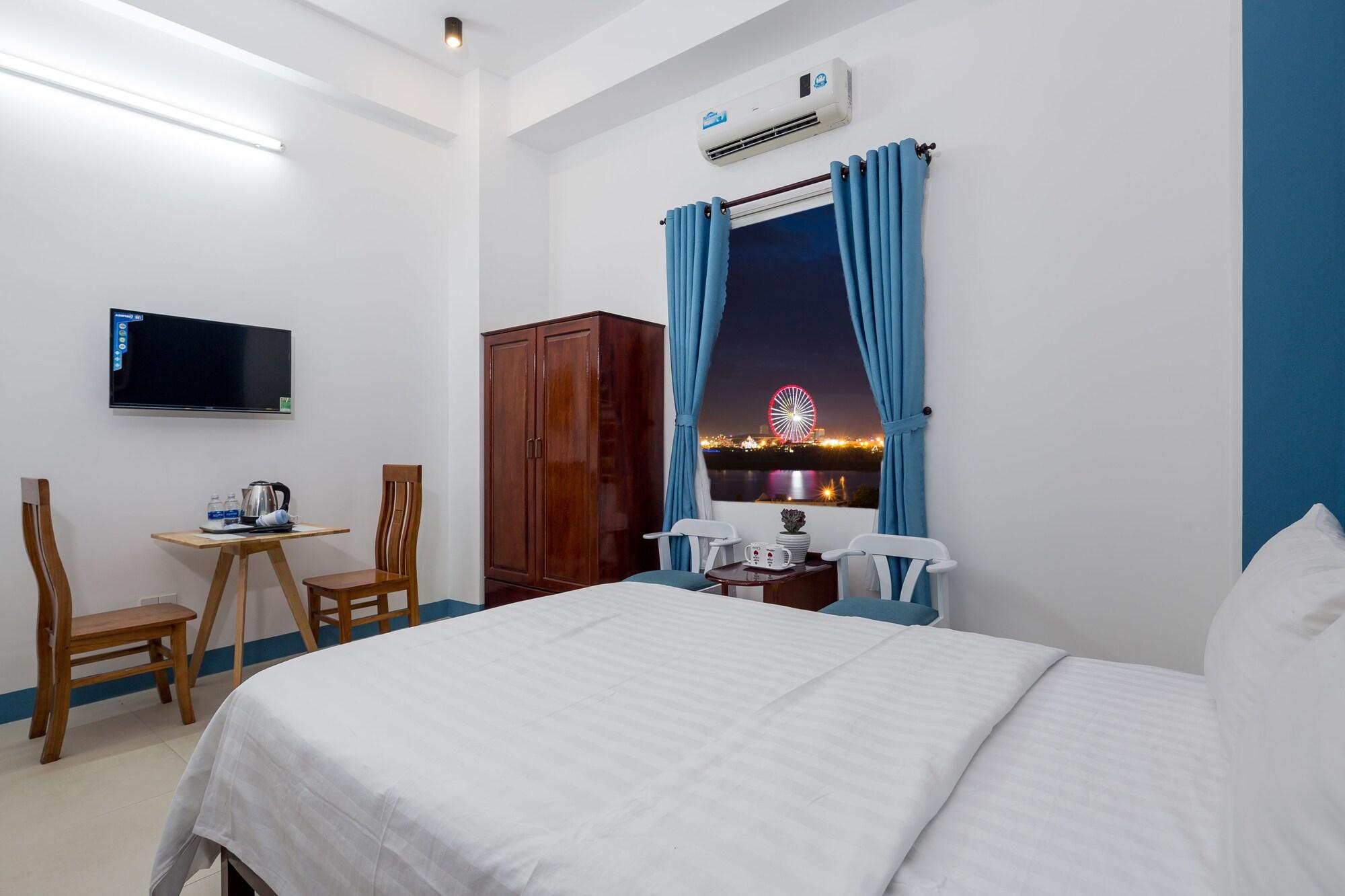 Cali Night Hotel Da Nang Exterior photo