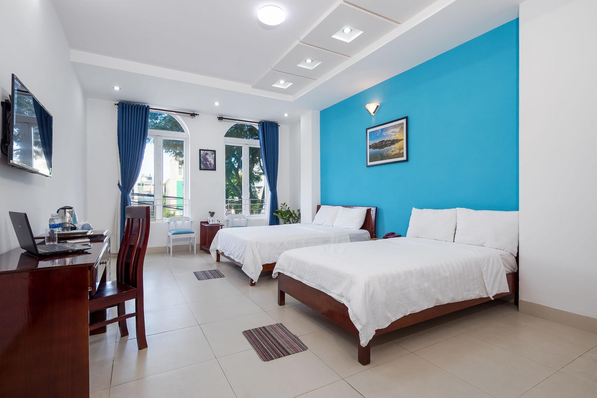 Cali Night Hotel Da Nang Exterior photo