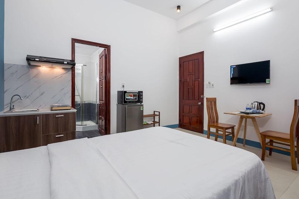 Cali Night Hotel Da Nang Exterior photo